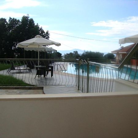 Hotel Fotini Каламата Стая снимка