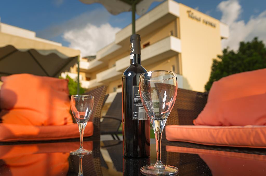 Hotel Fotini Каламата Екстериор снимка