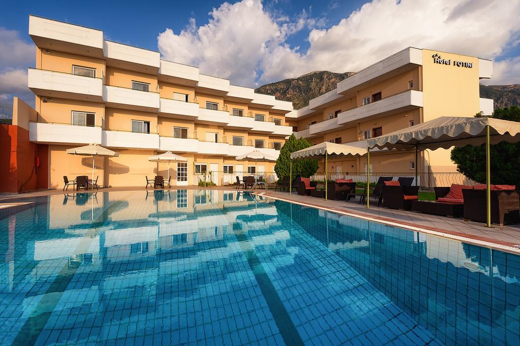 Hotel Fotini Каламата Екстериор снимка