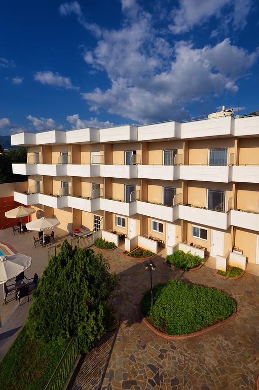 Hotel Fotini Каламата Екстериор снимка