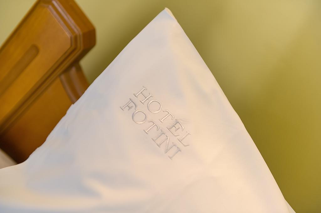 Hotel Fotini Каламата Стая снимка
