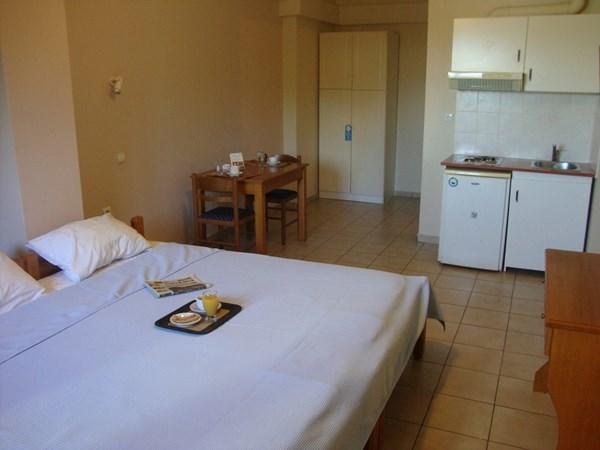 Hotel Fotini Каламата Екстериор снимка